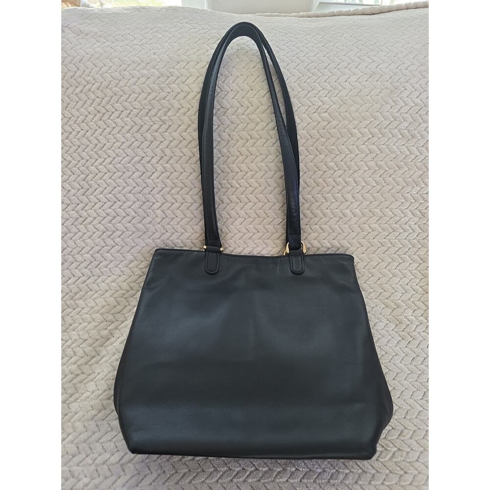 VTG SAS  SOFT CLASSIC LEATHER BLACK‎ PURSE QUALITY W/ Charm 9 1/2"x 9 1/2"x 4"
